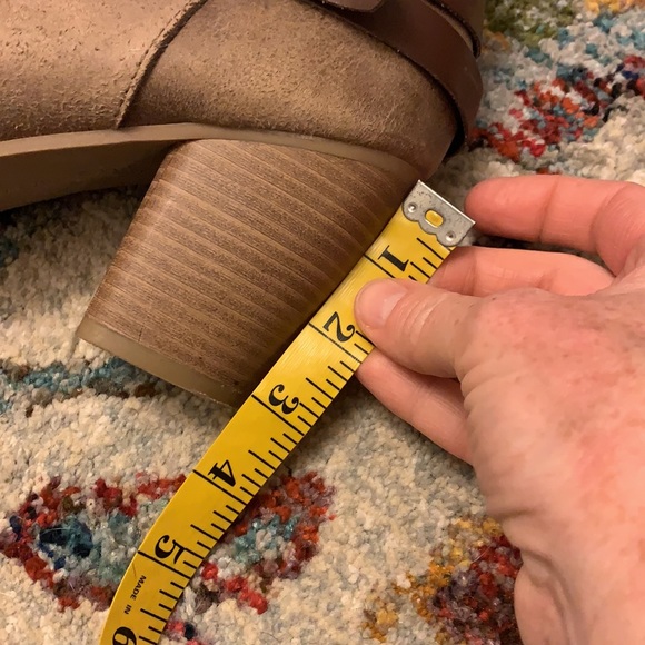 Tan brown booties boots heels western chunky heel Size 9.5 - Picture 15 of 15